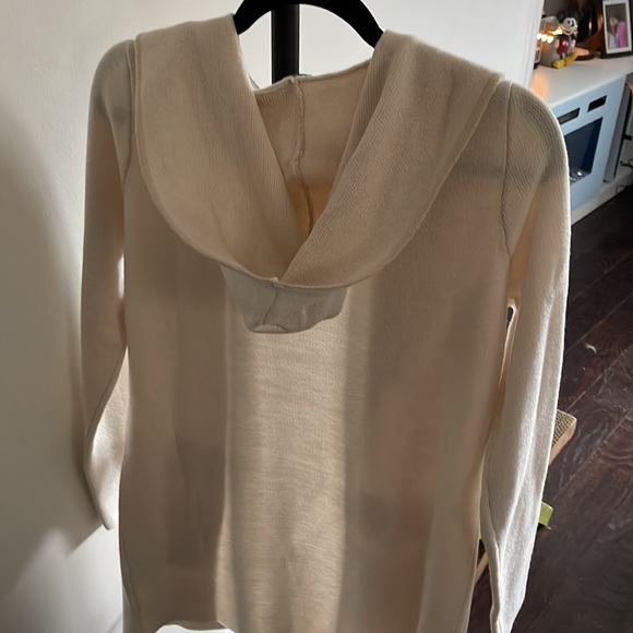 Tan cardigan - Picture 2 of 2